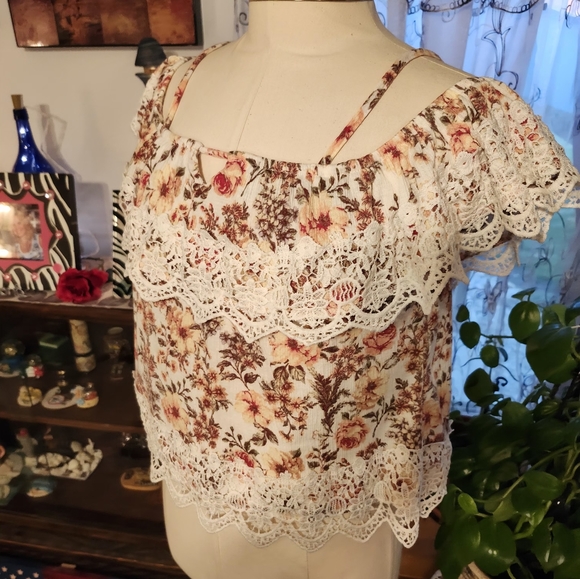 Off Shoulder Top - Picture 2 of 8